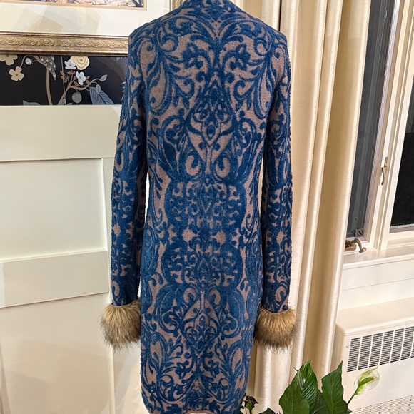 Chicos Blue and Beige flocked Patterned long Cardigan with Faux Fur Cuffs - Picture 5 of 5